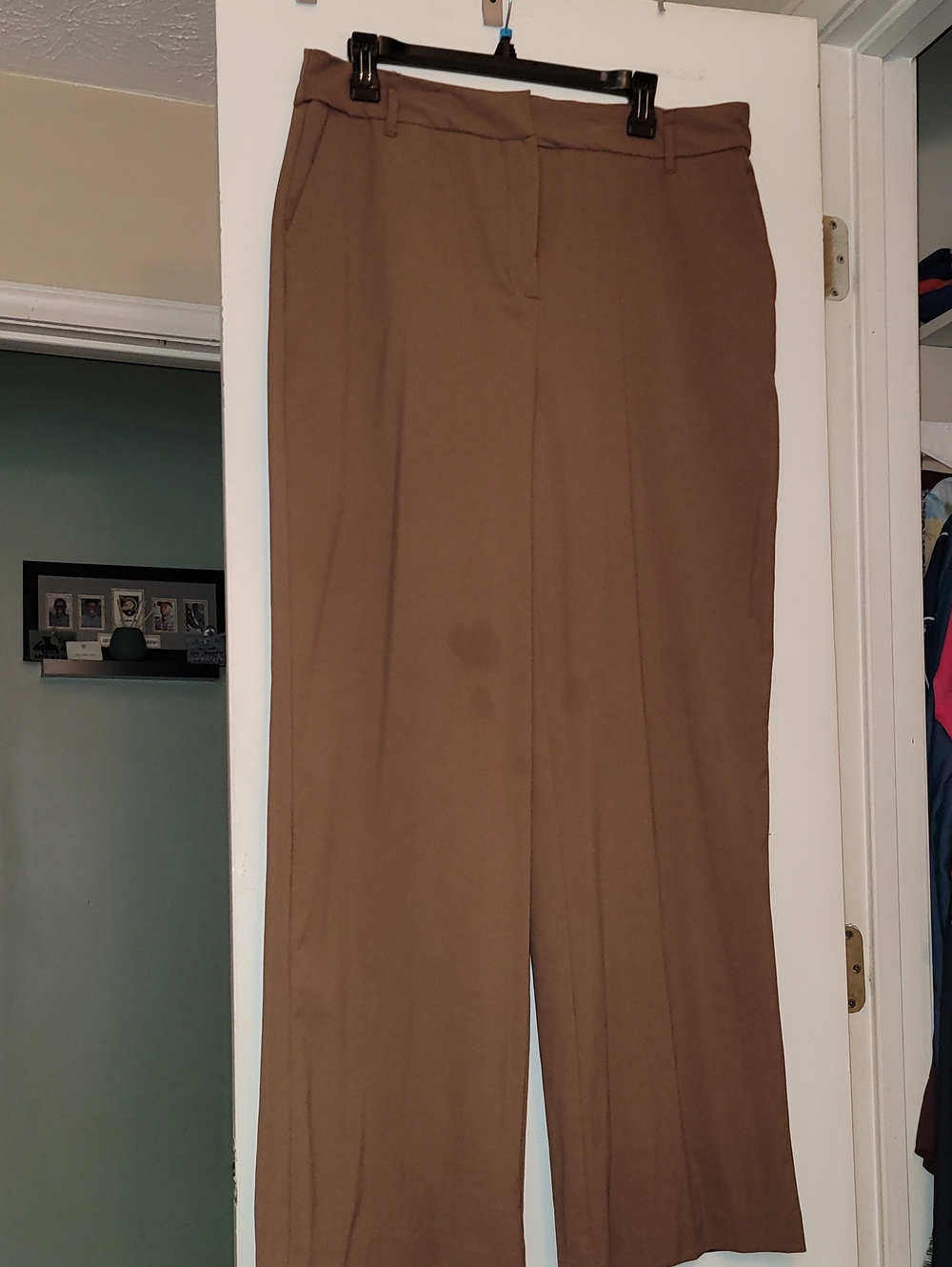 Women's Straight-Leg Trousers in Warm Brown